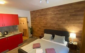 Terasy Apartman Se Saunou